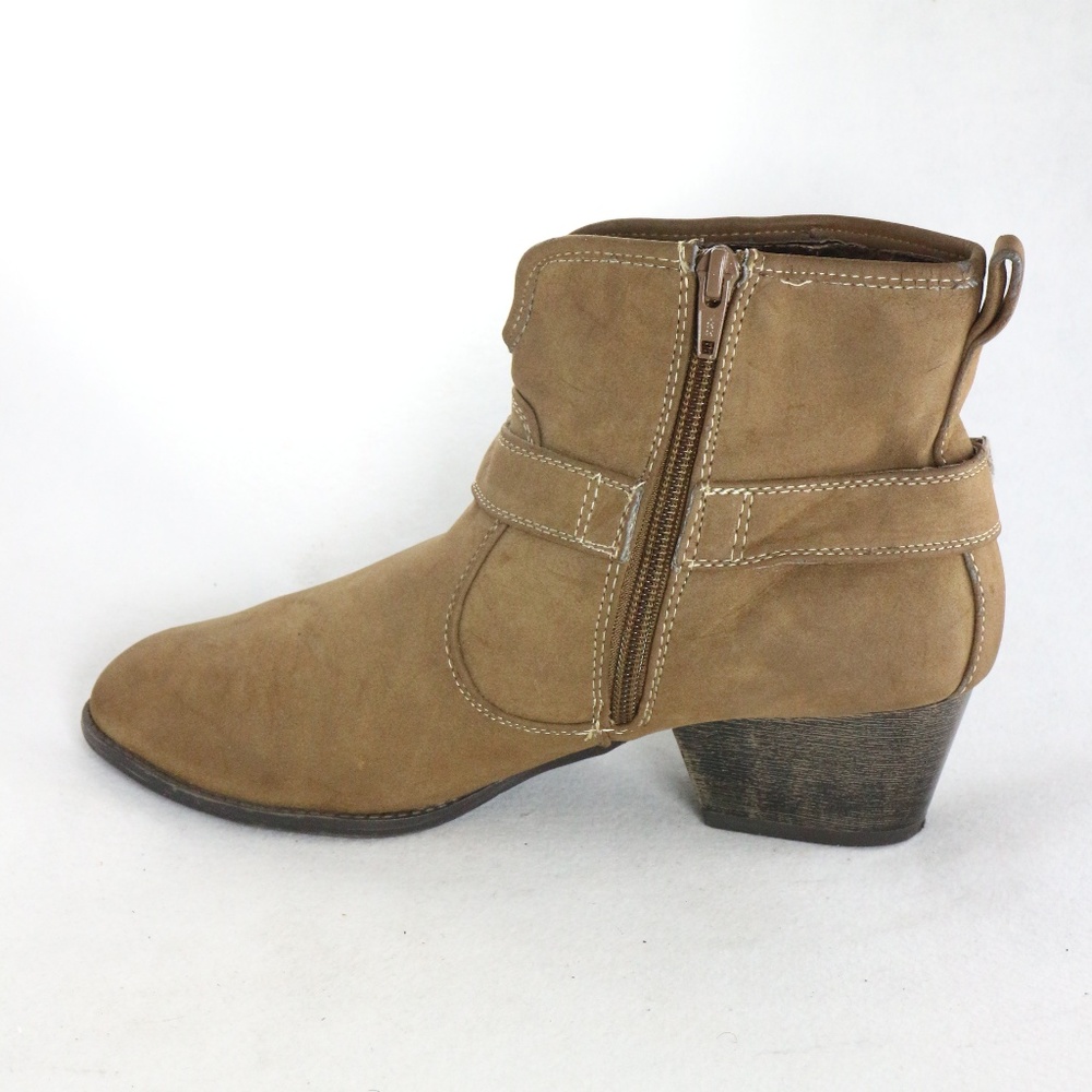 CLIFFS by WHITE MOUNTAIN Ruby Suede Zip Up Booties - Picture 5 of 8